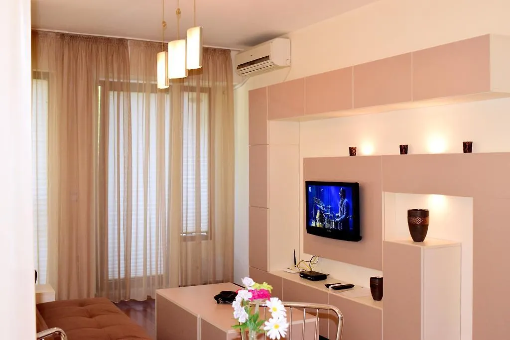 Bella Sofia Apartments 0*,